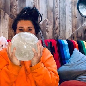 Meet your Posher, Kelly